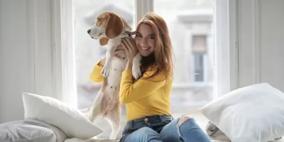 femme-chien.webp