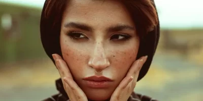 femme-regard.webp