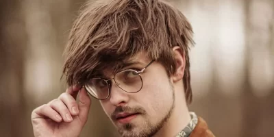 homme-lunettes.webp