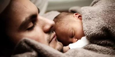 papa-bebe-enfant-4.webp